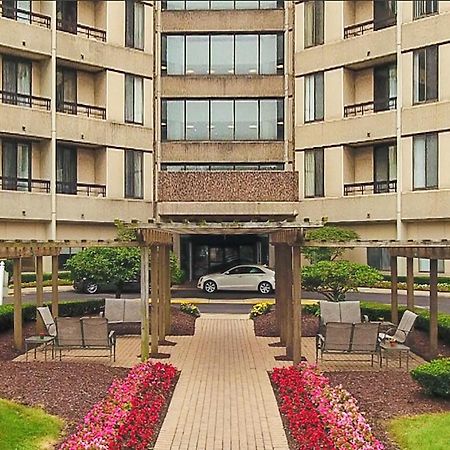 Short Term Rentals At The Park At Trowbridge Senior Community 사우스필드 외부 사진