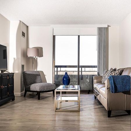 Short Term Rentals At The Park At Trowbridge Senior Community 사우스필드 외부 사진