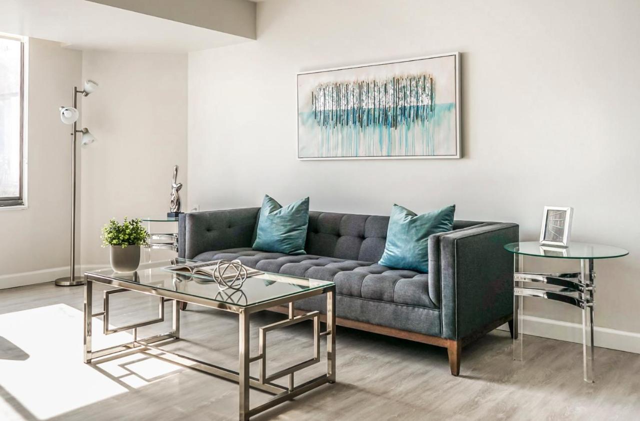 Short Term Rentals At The Park At Trowbridge Senior Community 사우스필드 외부 사진