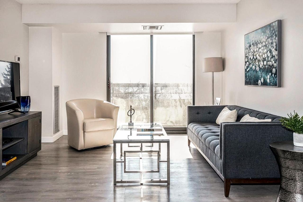 Short Term Rentals At The Park At Trowbridge Senior Community 사우스필드 외부 사진