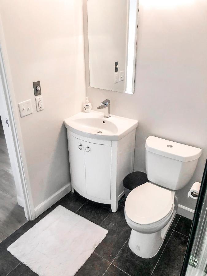Short Term Rentals At The Park At Trowbridge Senior Community 사우스필드 외부 사진