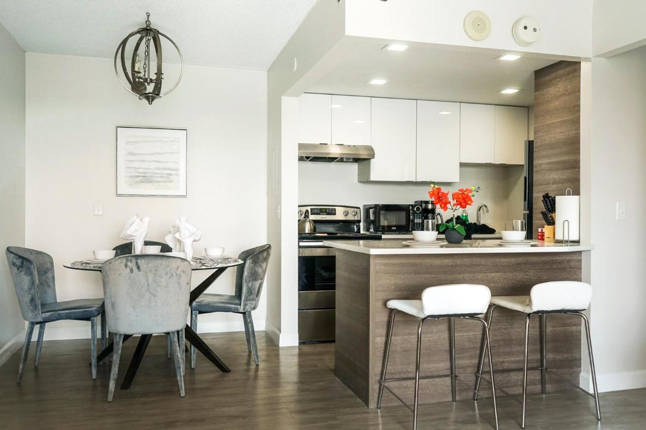 Short Term Rentals At The Park At Trowbridge Senior Community 사우스필드 외부 사진