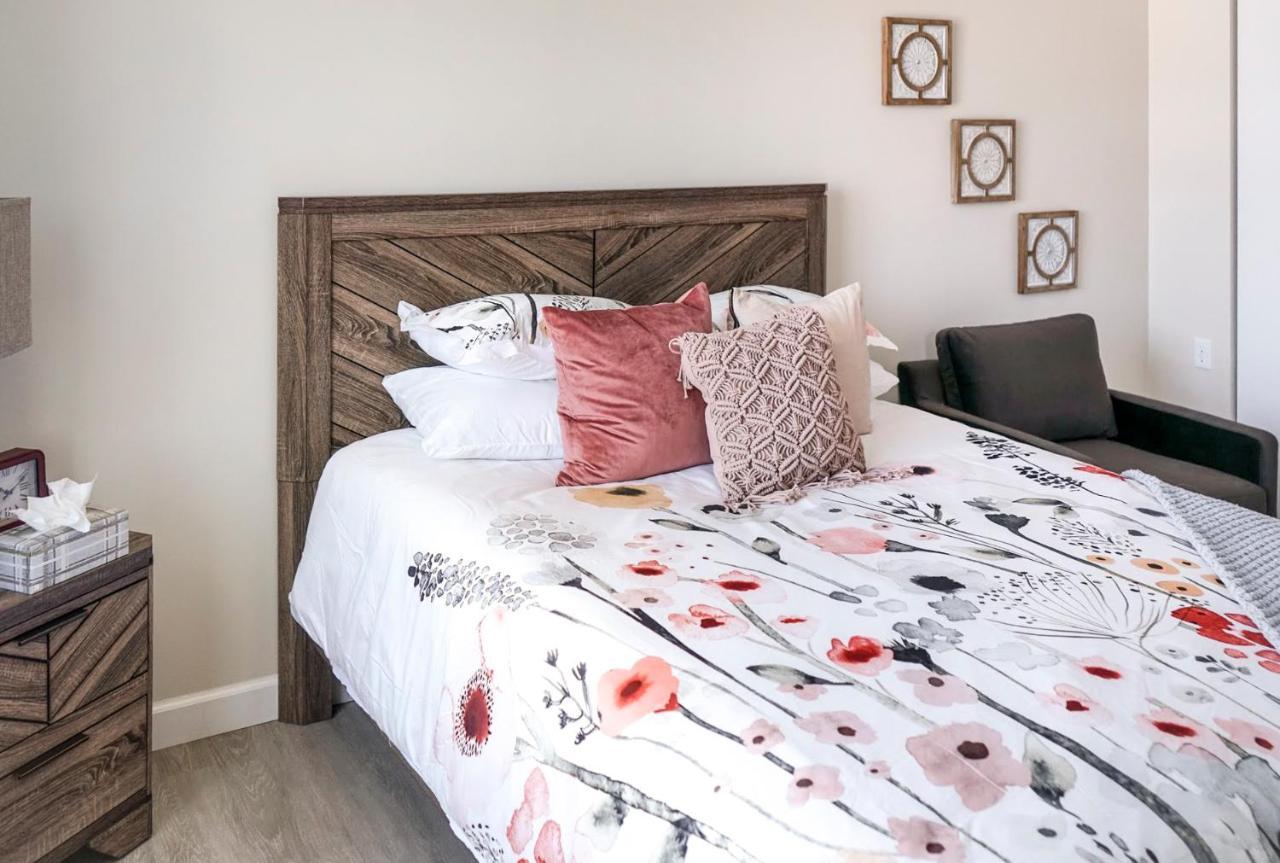 Short Term Rentals At The Park At Trowbridge Senior Community 사우스필드 외부 사진