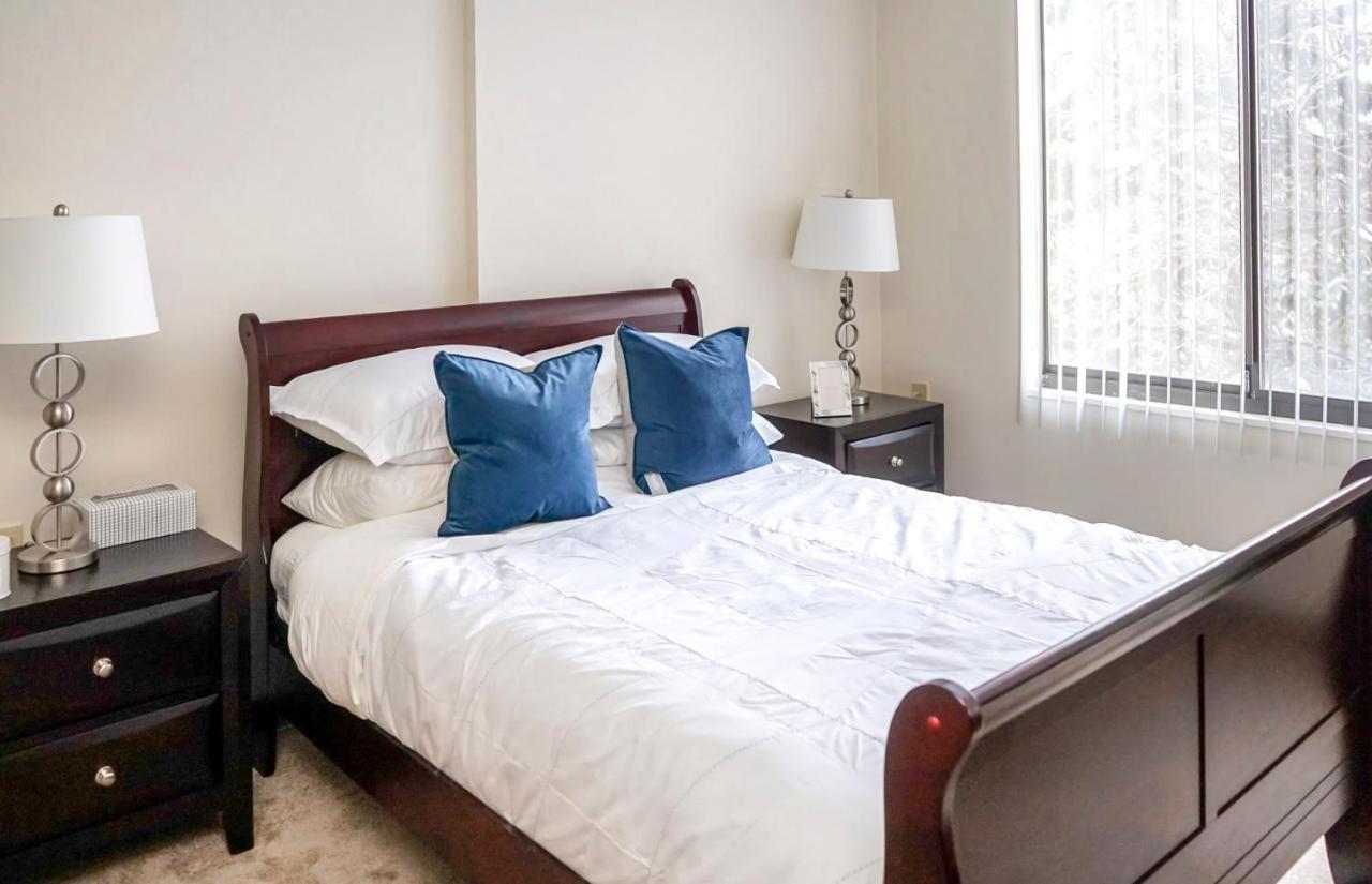 Short Term Rentals At The Park At Trowbridge Senior Community 사우스필드 외부 사진